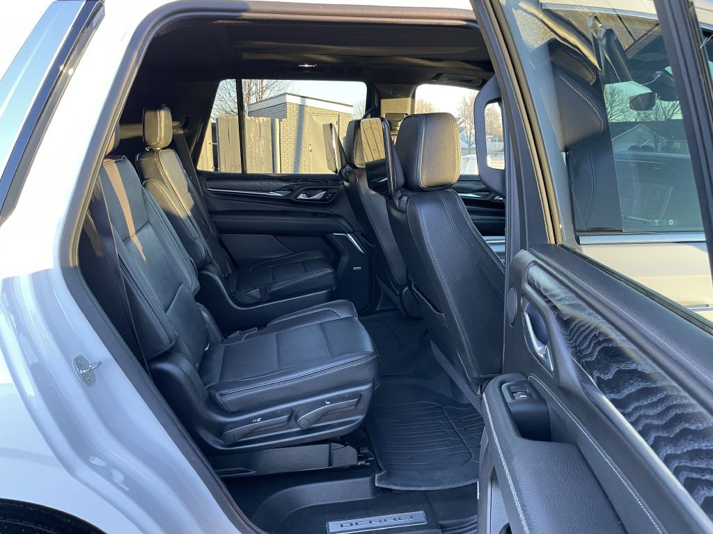 2021 GMC Yukon Image 16