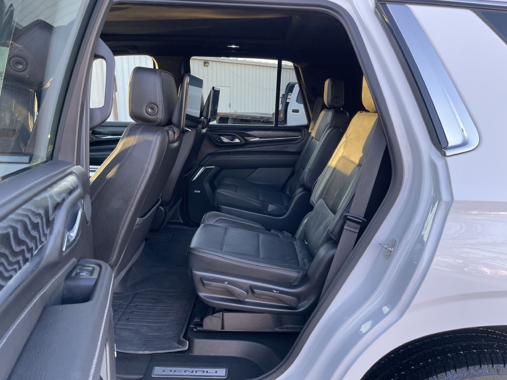2021 GMC Yukon Image 18