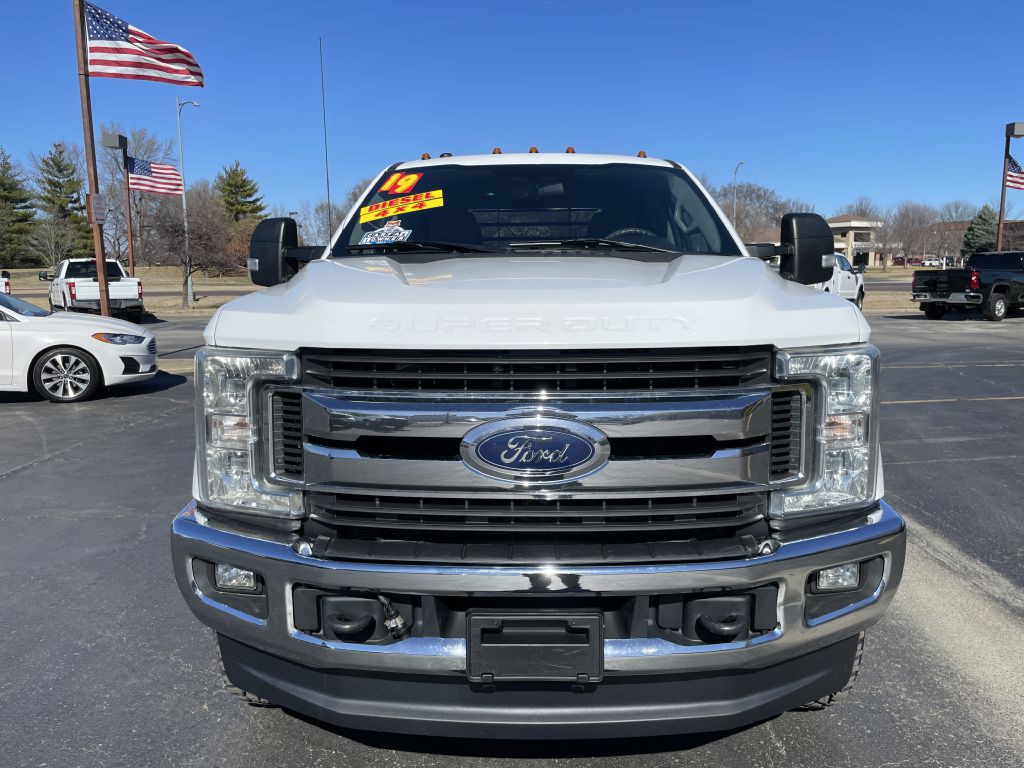2019 Ford F-350 Image 2