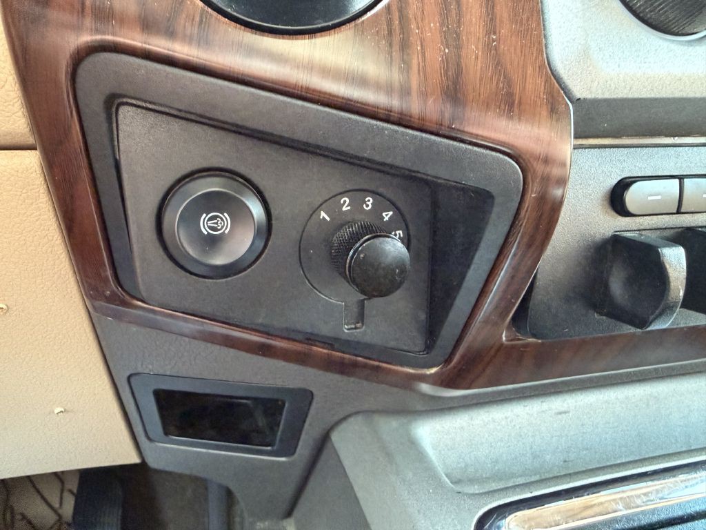 2015 Ford F-250 Image 20