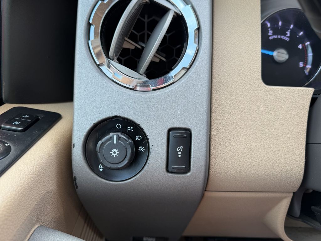 2015 Ford F-250 Image 25