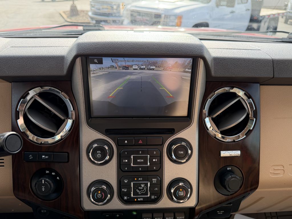 2015 Ford F-250 Image 28