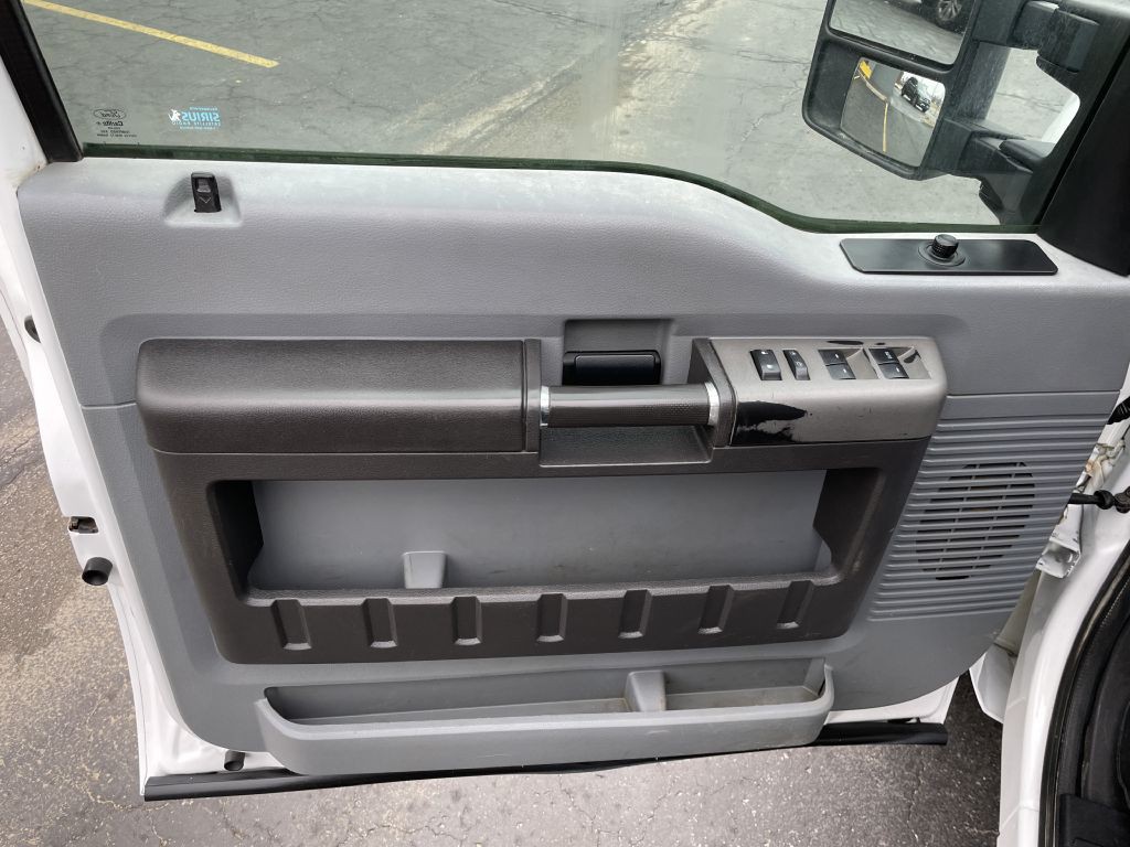 2012 Ford F-250 Image 9