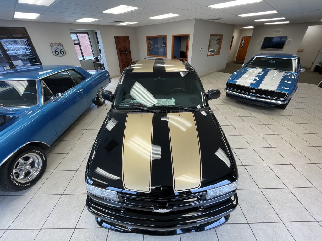 2002 Chevrolet S10 Image 9