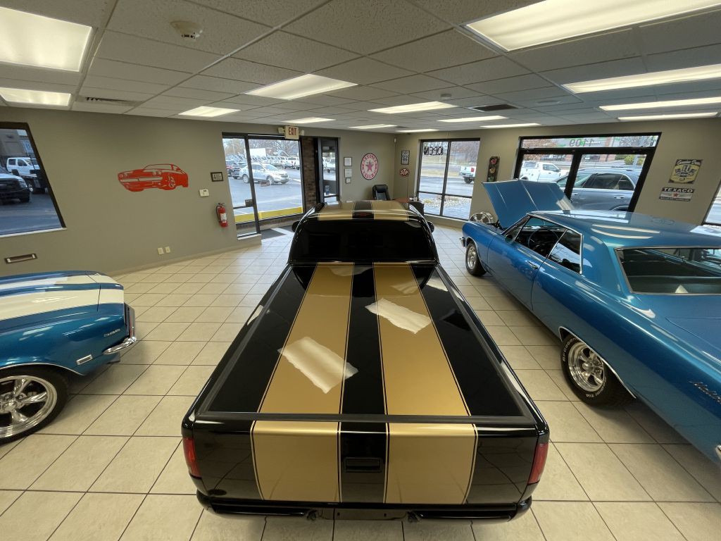 2002 Chevrolet S10 Image 10