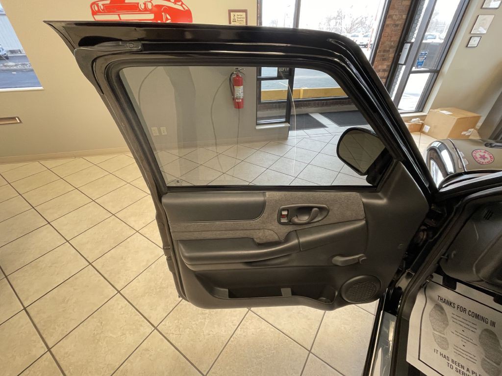 2002 Chevrolet S10 Image 13