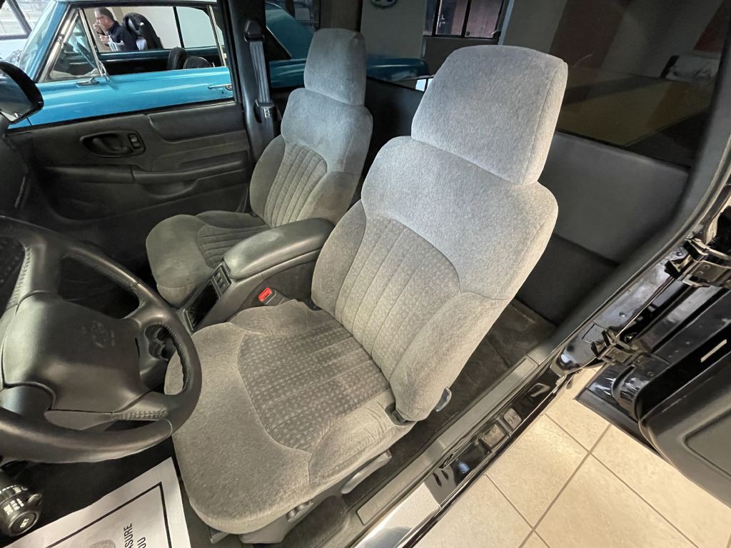 2002 Chevrolet S10 Image 17