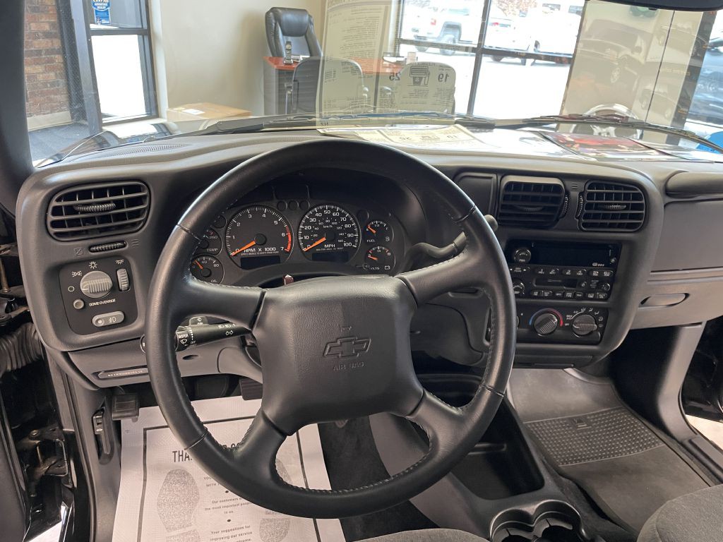 2002 Chevrolet S10 Image 19