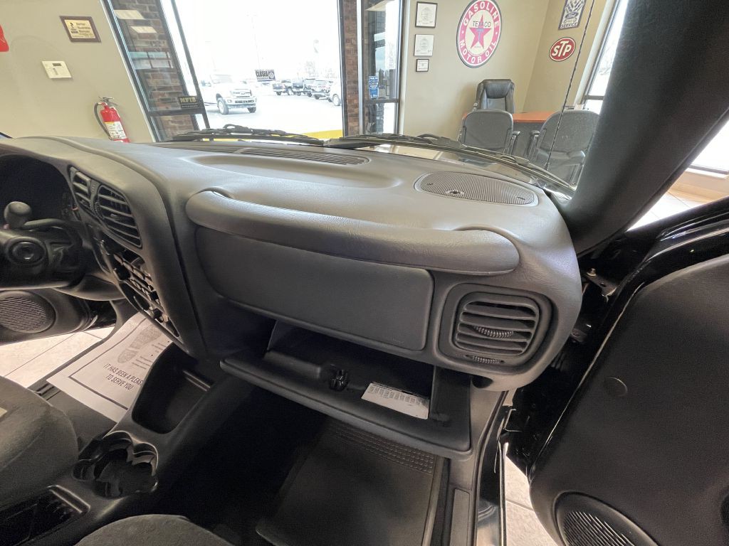 2002 Chevrolet S10 Image 30