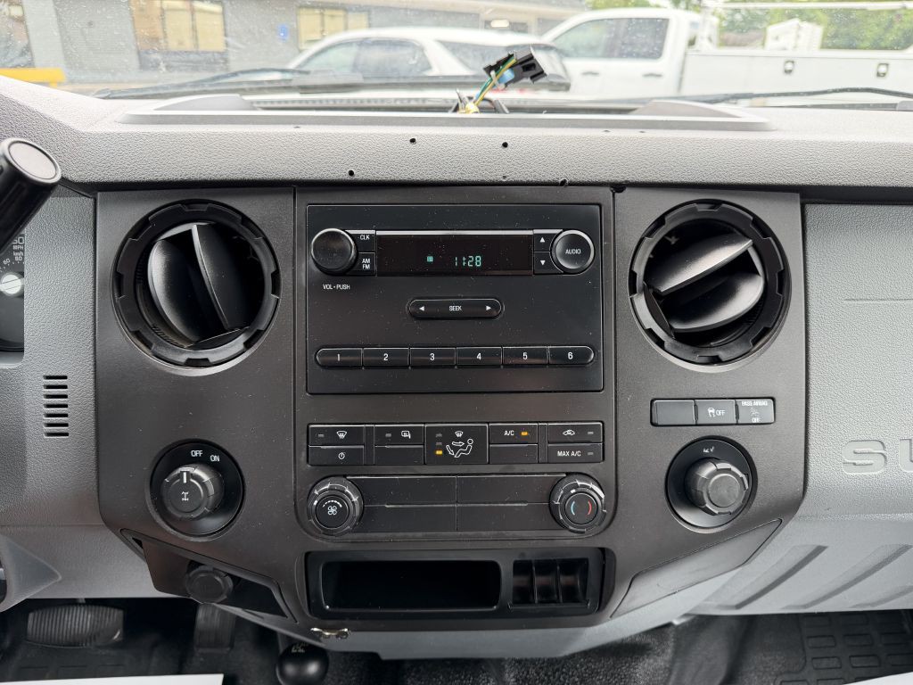 2015 Ford F-250 Image 17