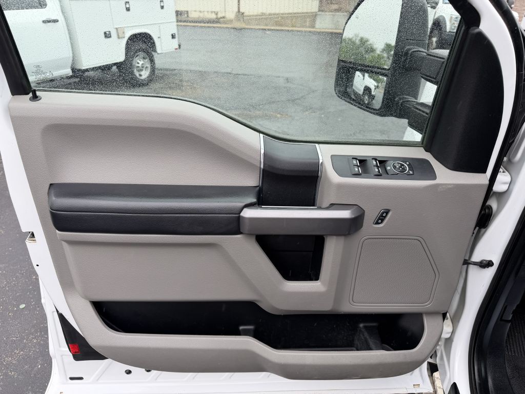 2019 Ford F-350 Image 9