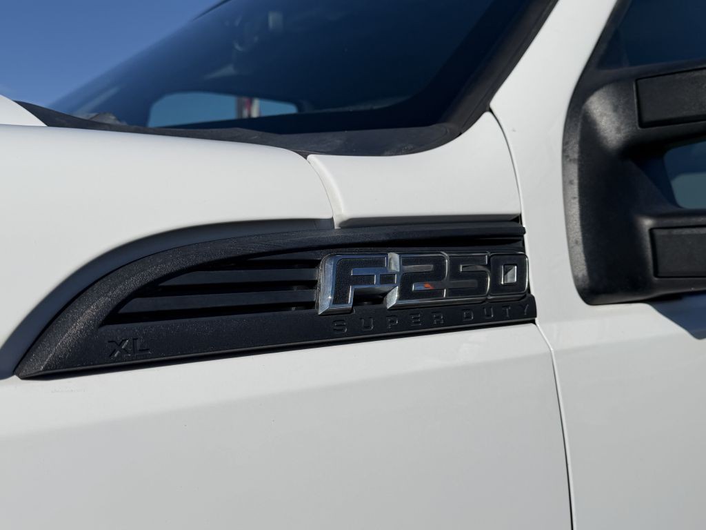 2016 Ford F-250 Image 32