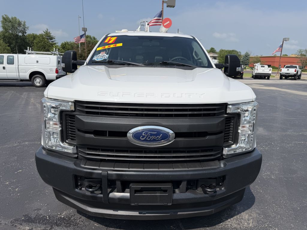 2017 Ford F-250 Image 2
