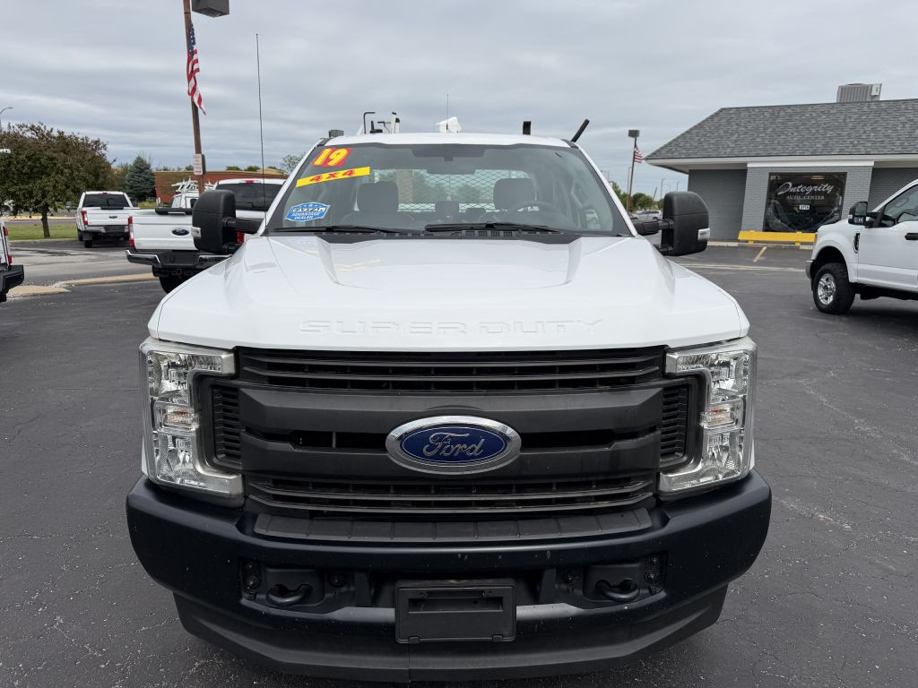 2019 Ford F-350 Image 2