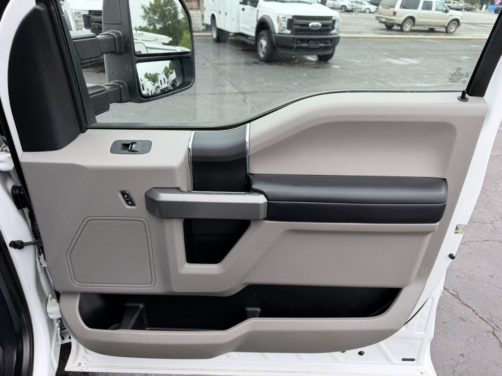 2017 Ford F-350 Image 11