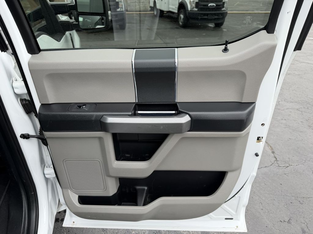 2017 Ford F-350 Image 13