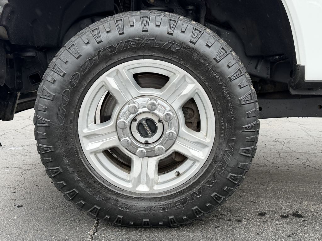 2017 Ford F-350 Image 28