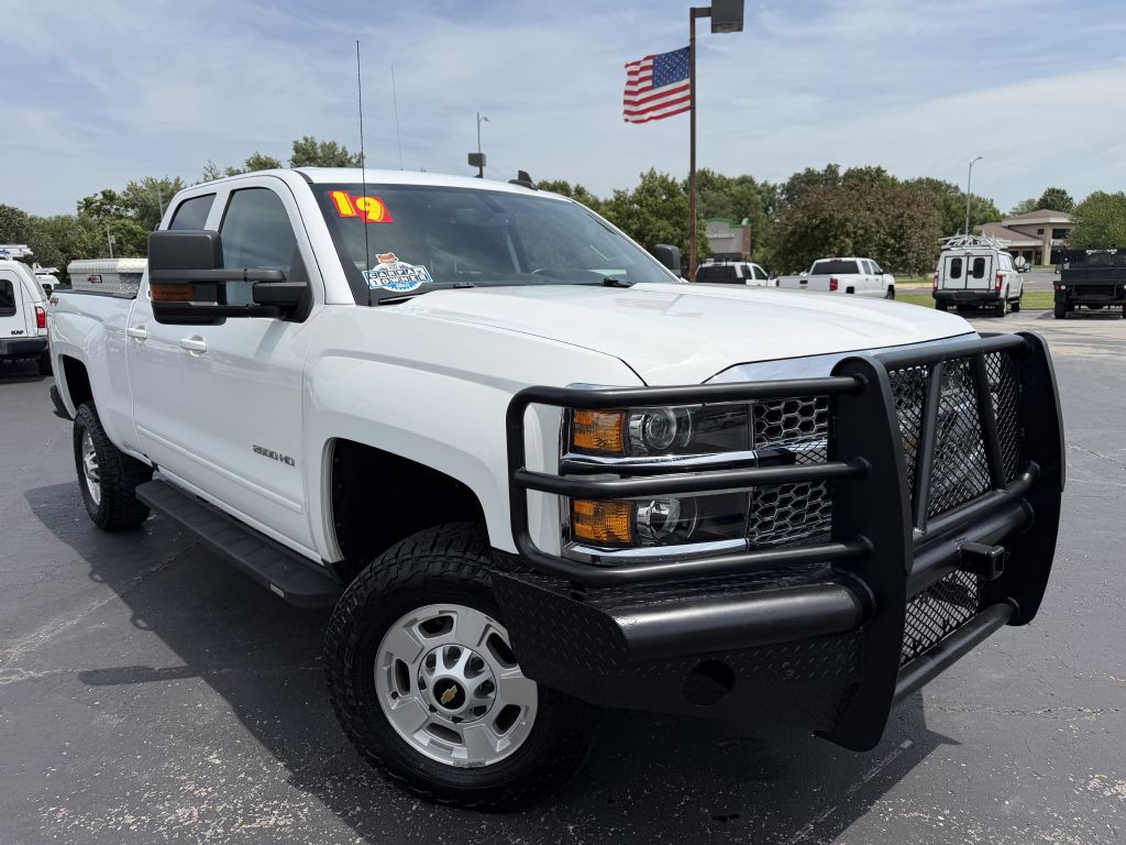 2019 Chevrolet Silverado 1500 Image 1