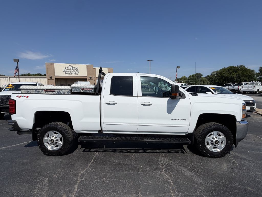 2017 Chevrolet Silverado 1500 Image 8