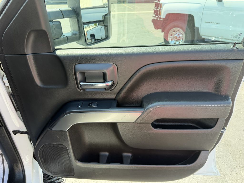 2017 Chevrolet Silverado 1500 Image 11