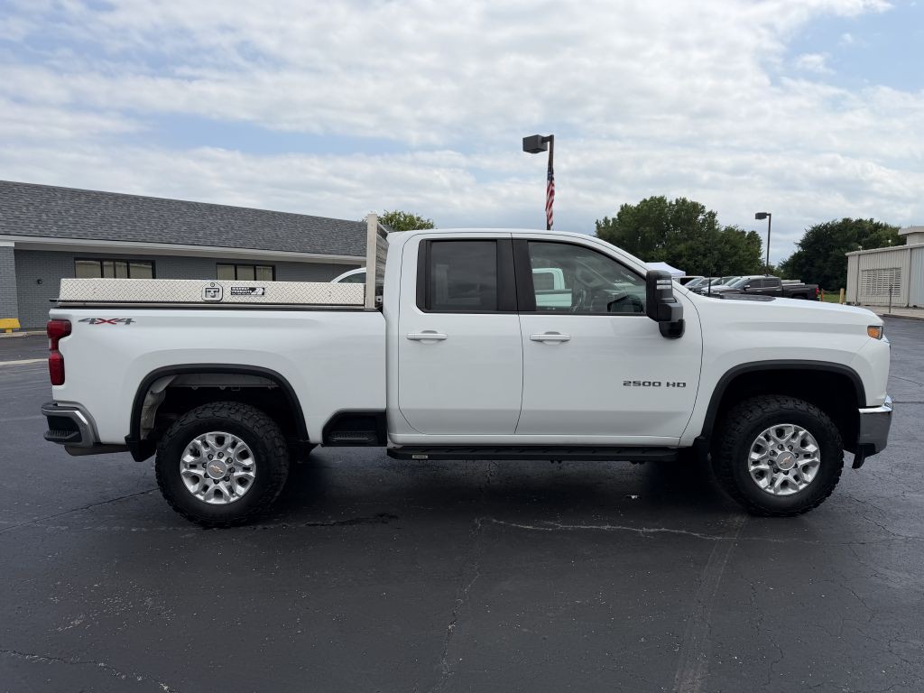 2021 Chevrolet Silverado 1500 Image 8
