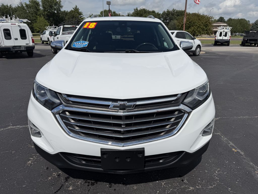 2018 Chevrolet Equinox Image 2