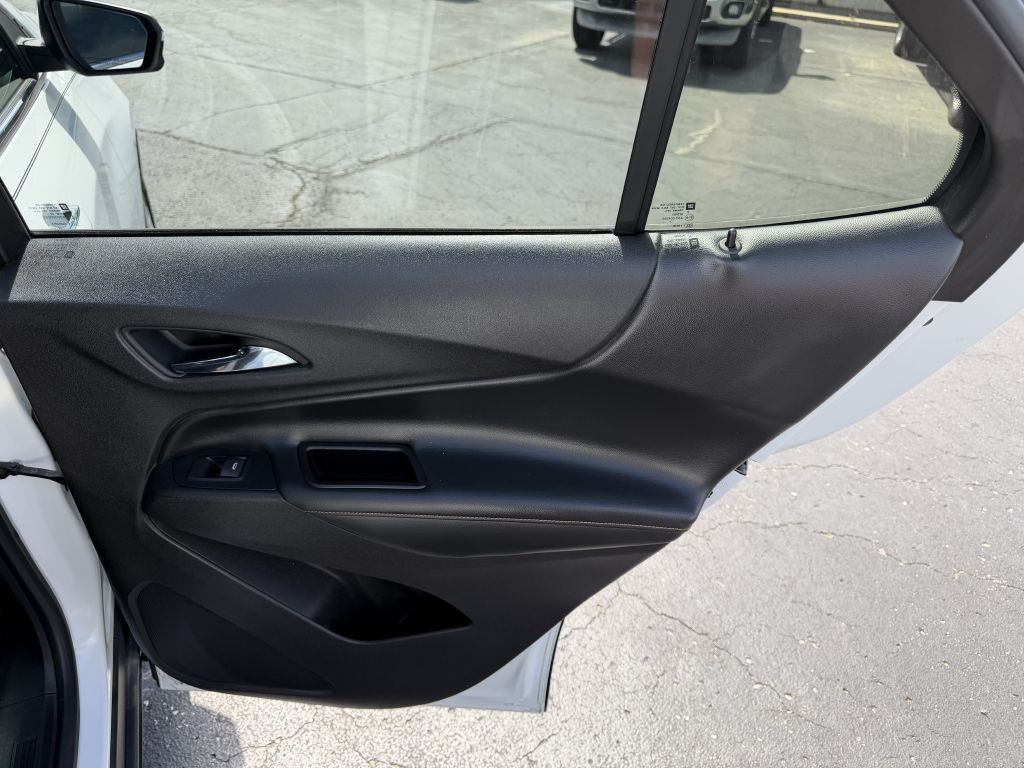 2018 Chevrolet Equinox Image 15