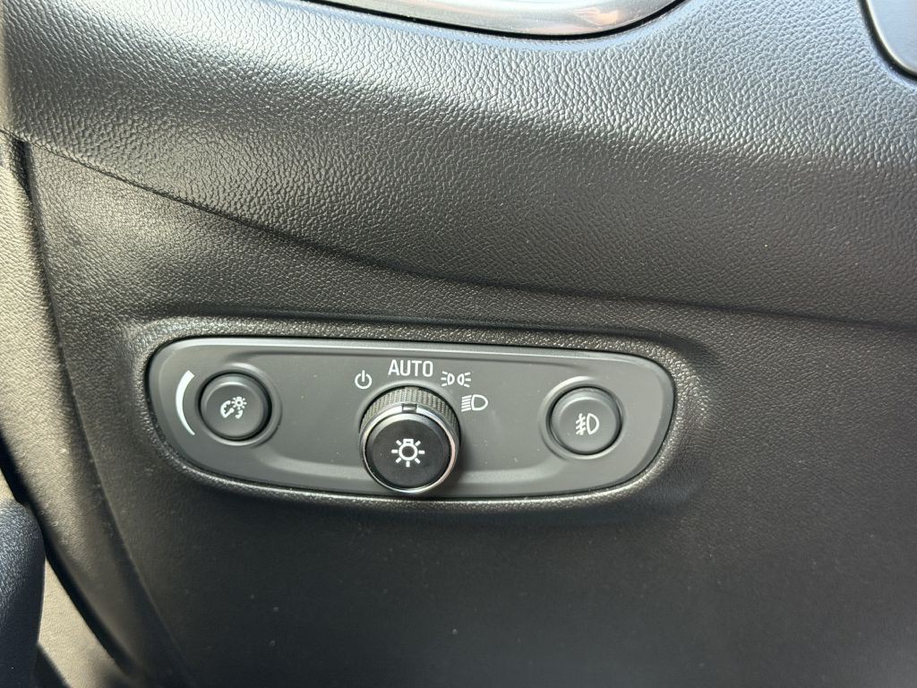 2018 Chevrolet Equinox Image 24