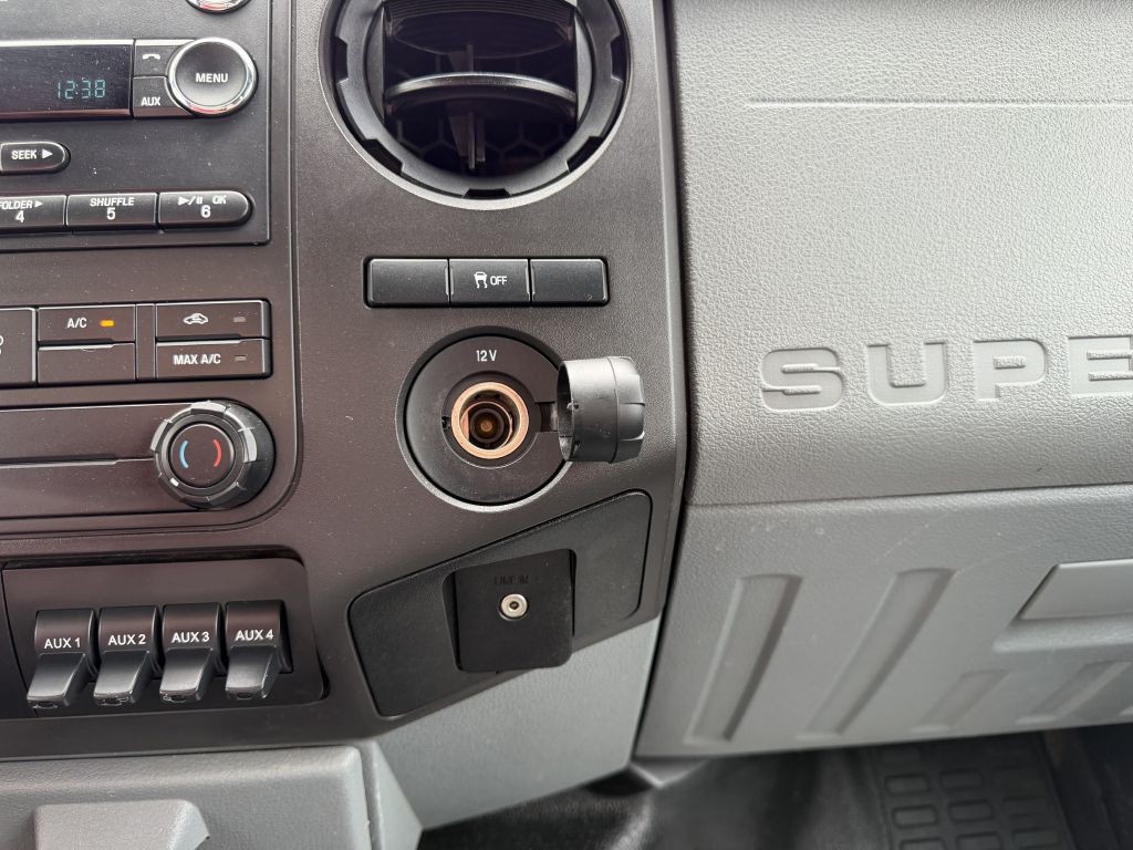 2015 Ford F-250 Image 18