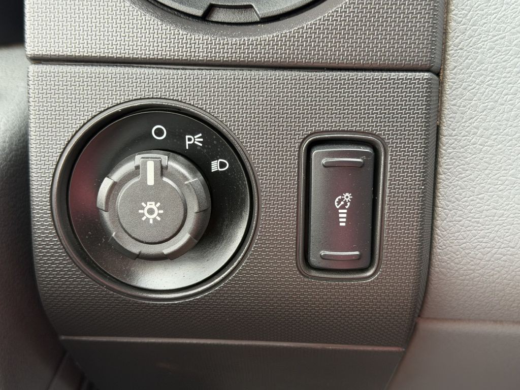 2015 Ford F-250 Image 22