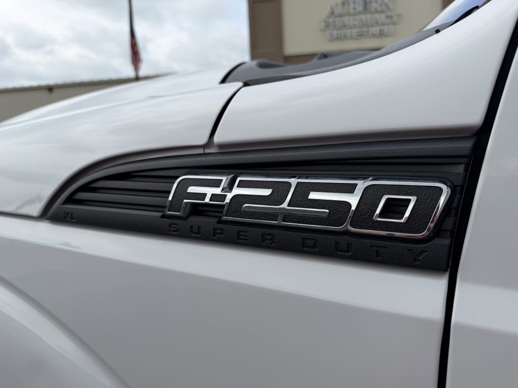 2015 Ford F-250 Image 26