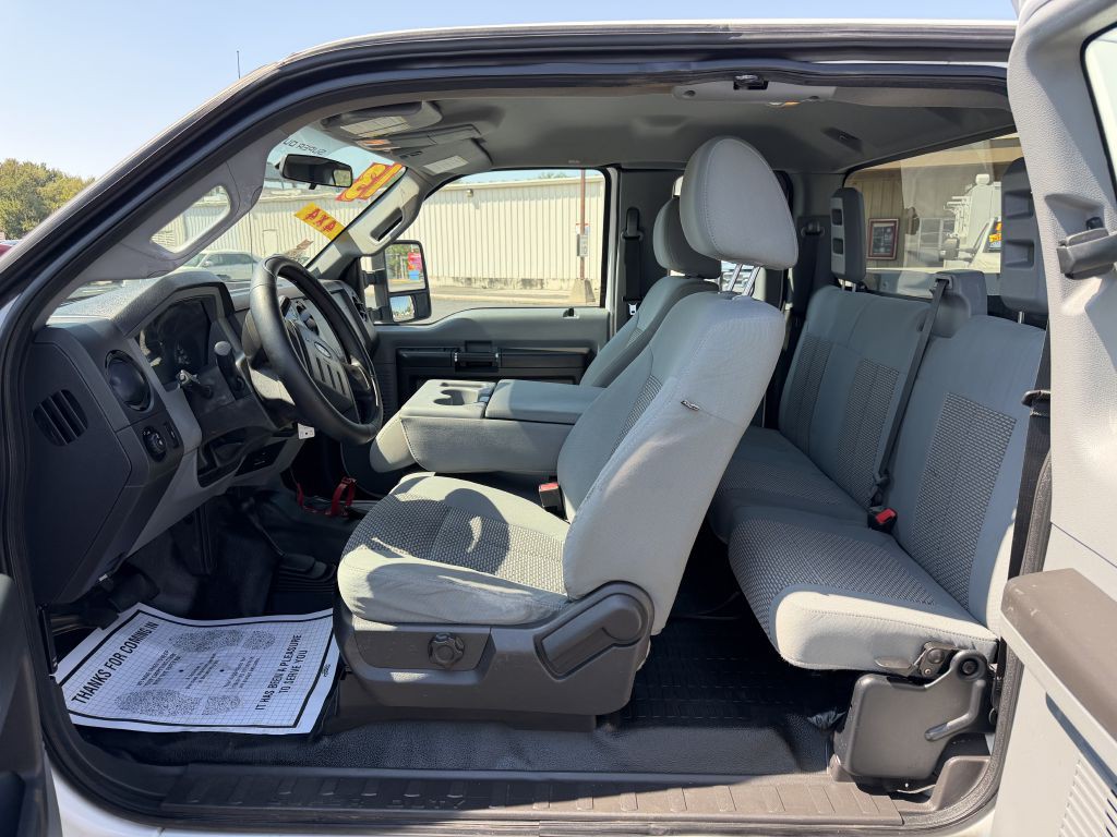 2013 Ford F-250 Image 11