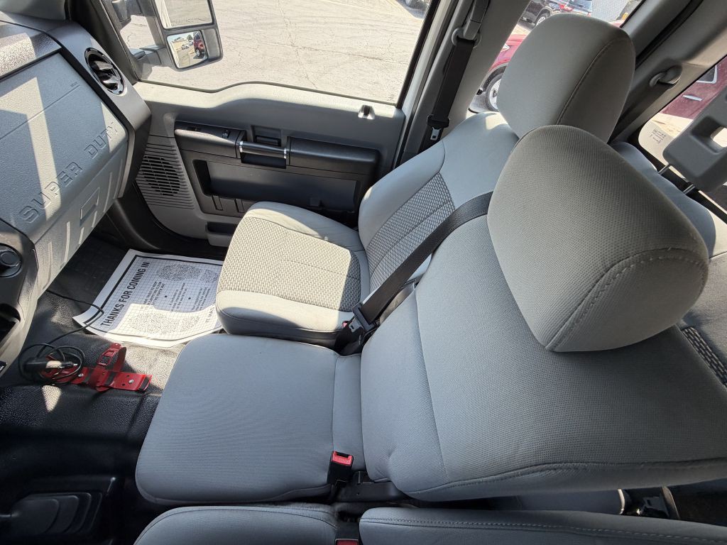 2013 Ford F-250 Image 24