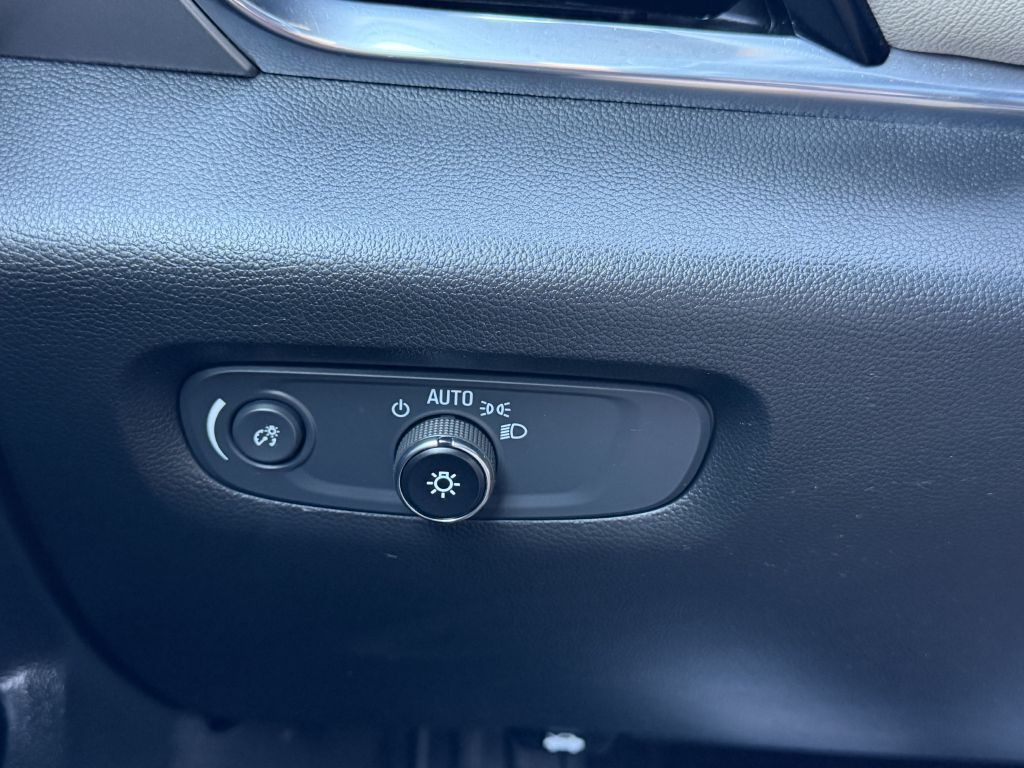 2023 Chevrolet Traverse Image 21