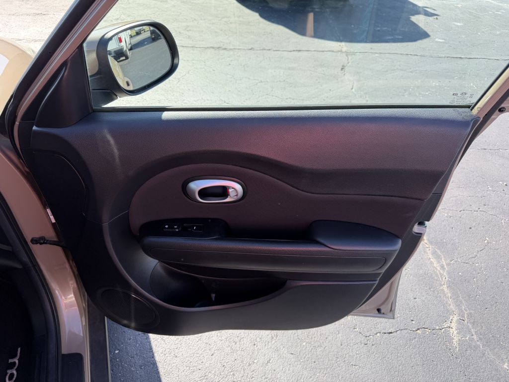 2016 Kia Soul Image 11