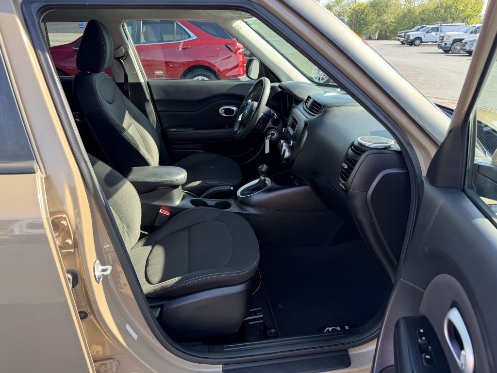 2016 Kia Soul Image 12