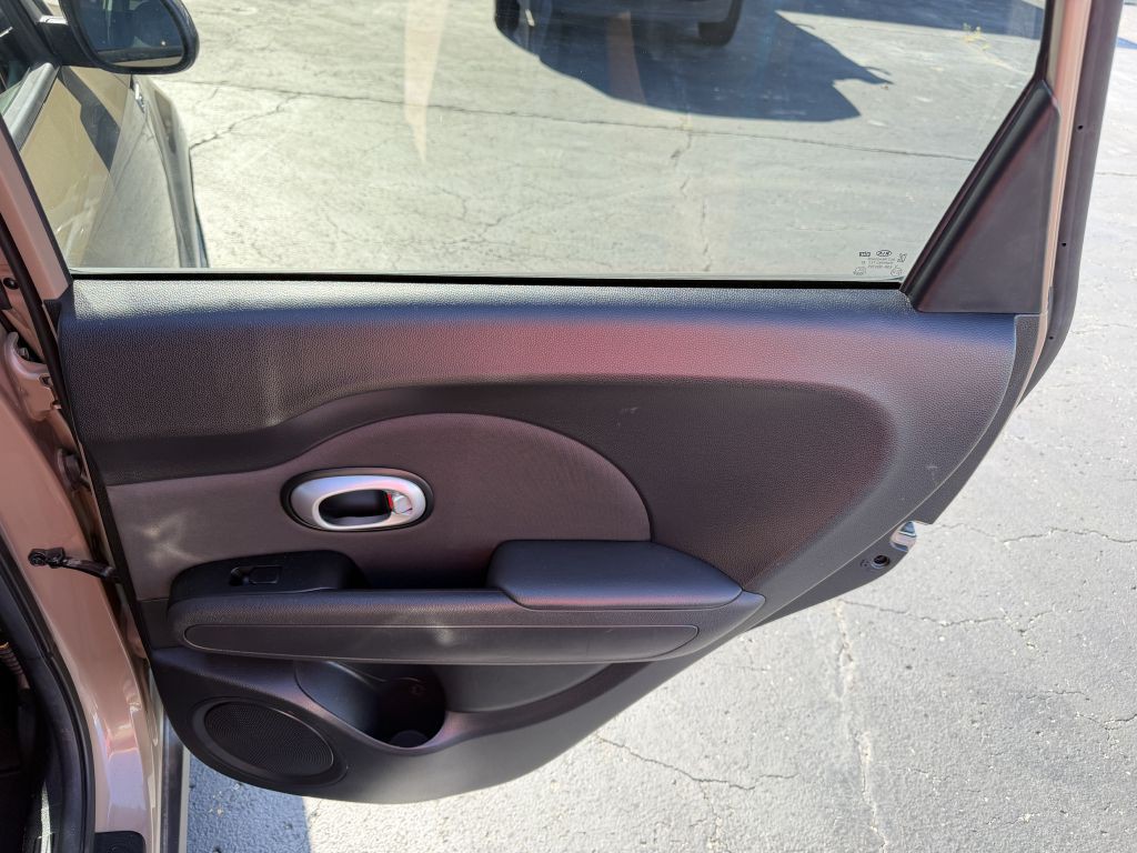 2016 Kia Soul Image 13