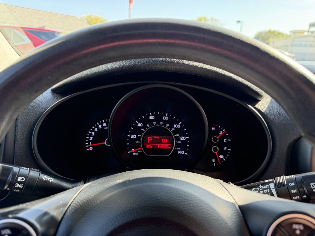 2016 Kia Soul Image 19