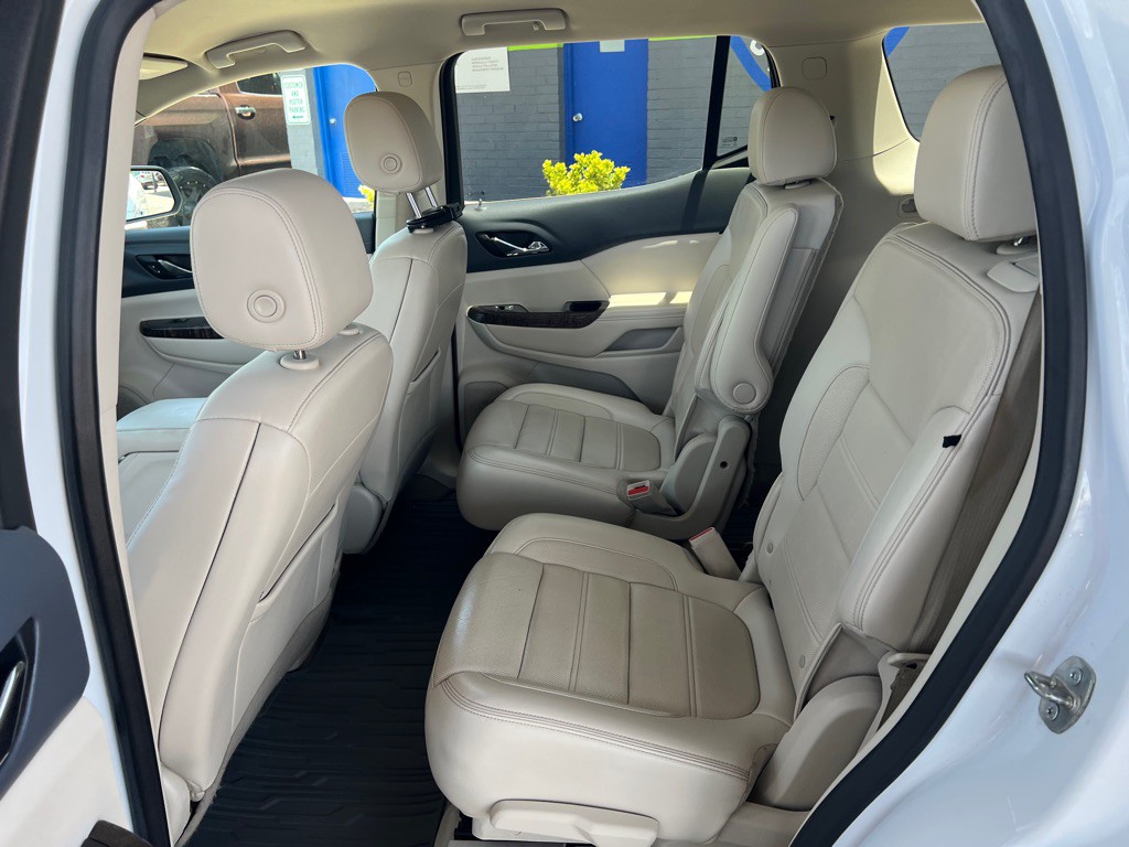 2020 GMC Acadia Image 13