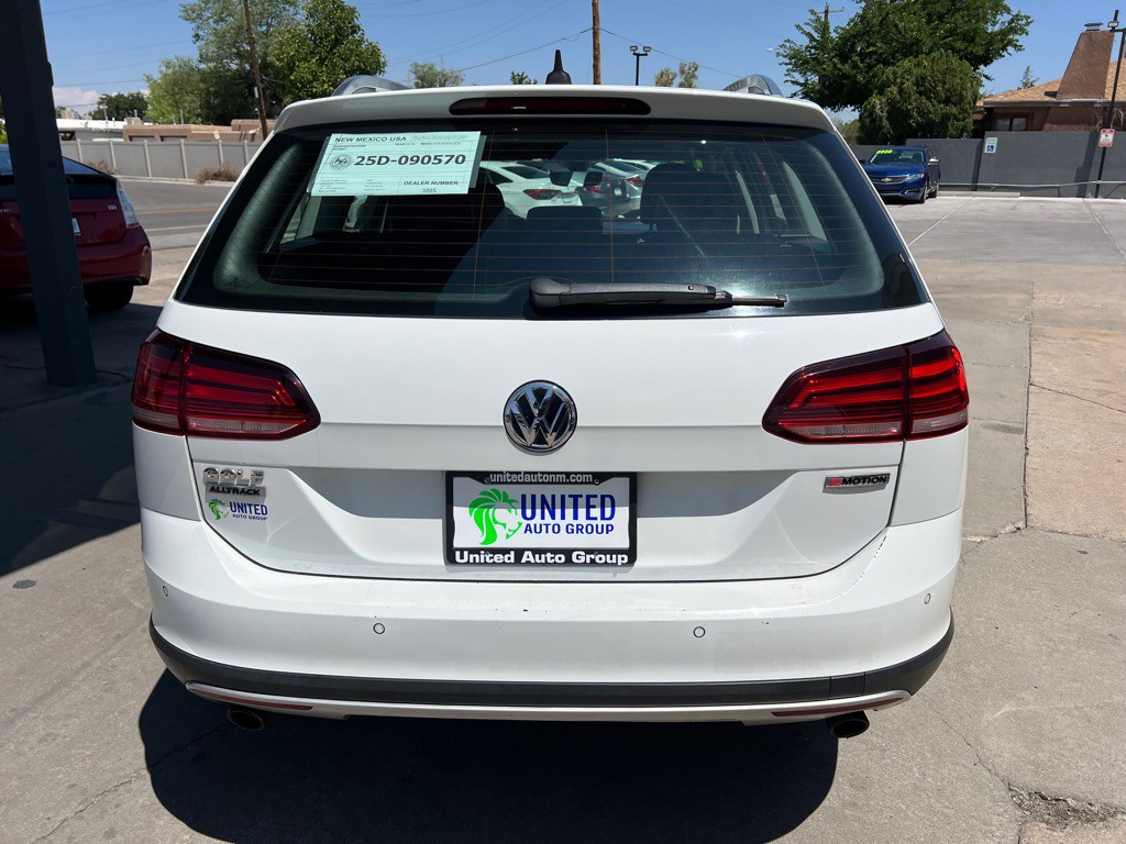 2019 Volkswagen Golf Image 6