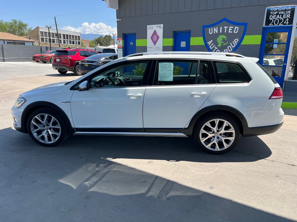 2019 Volkswagen Golf Image 8