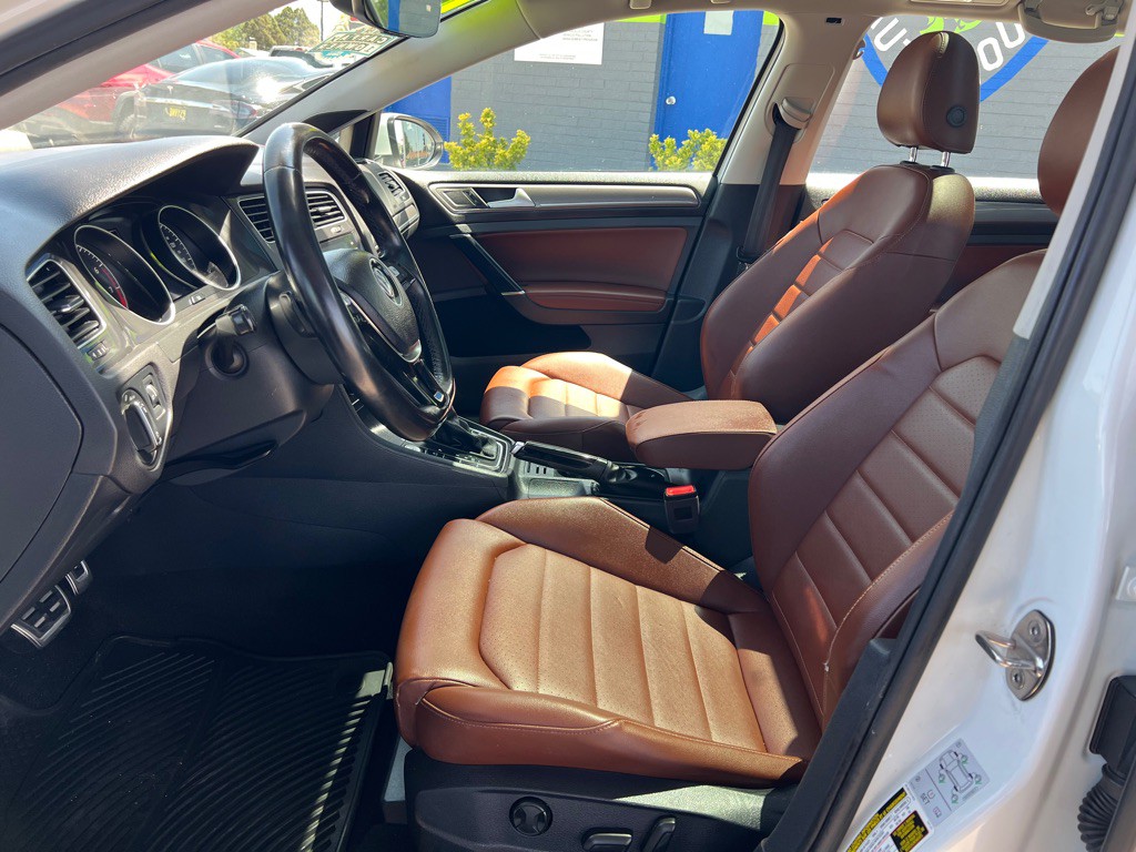 2019 Volkswagen Golf Image 12