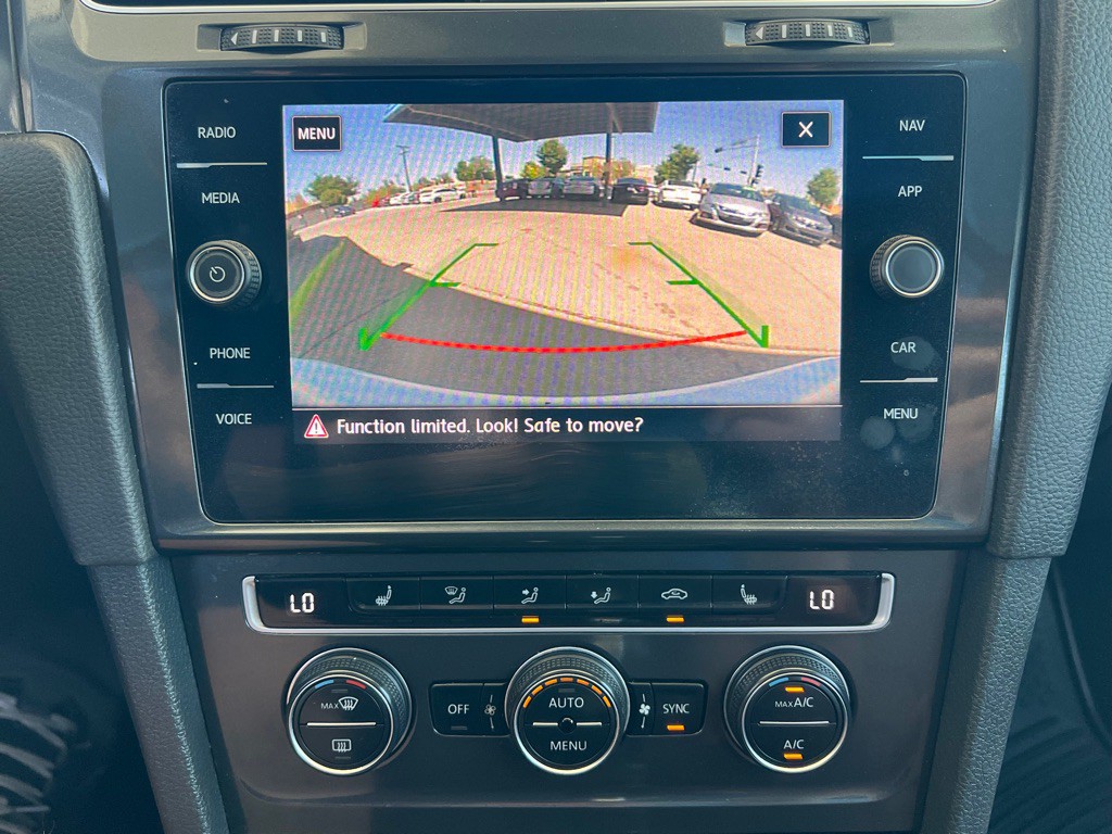 2019 Volkswagen Golf Image 16