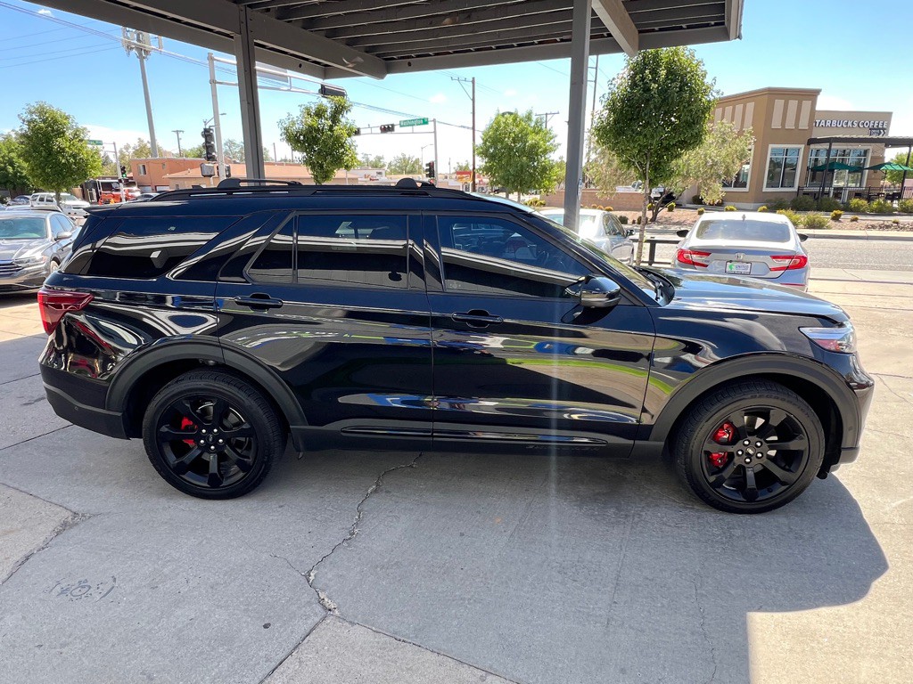 2021 Ford Explorer Image 4