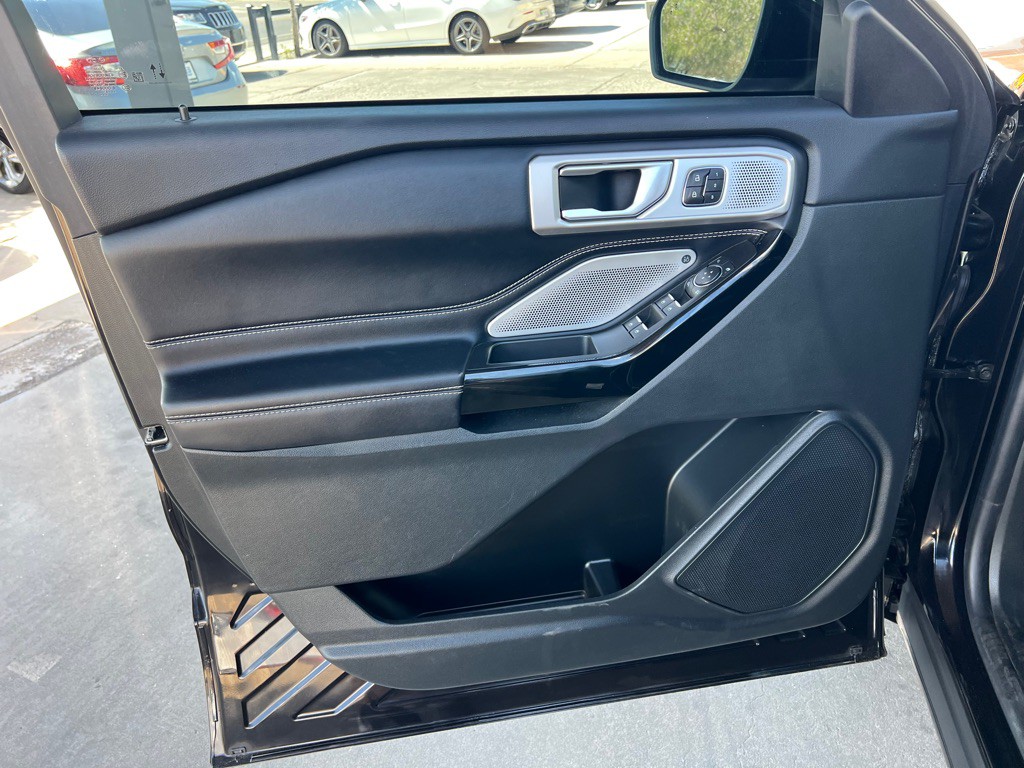 2021 Ford Explorer Image 10