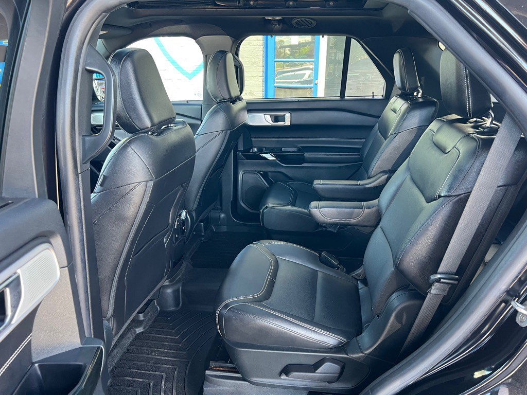 2021 Ford Explorer Image 13