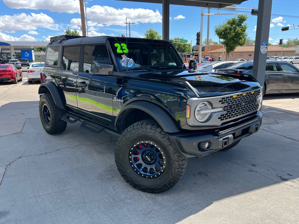 2023 Ford Bronco Image 3