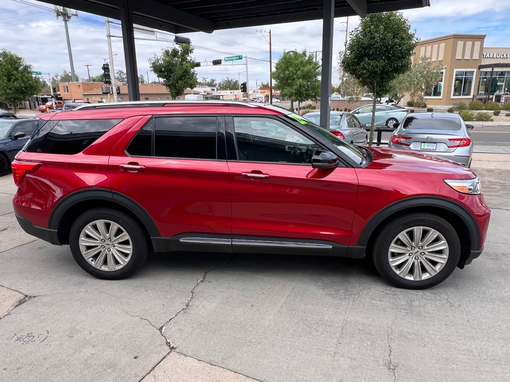 2022 Ford Explorer Image 4