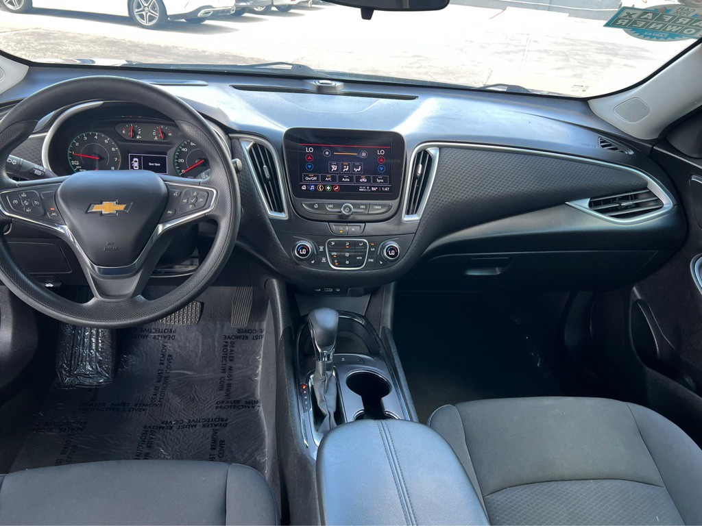 2023 Chevrolet Malibu Image 9