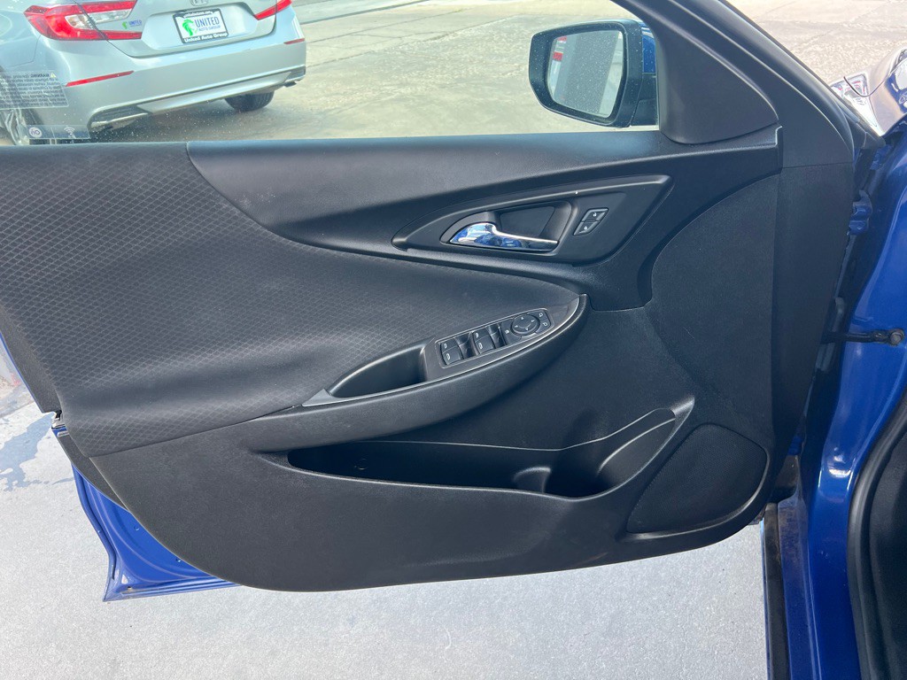 2023 Chevrolet Malibu Image 10